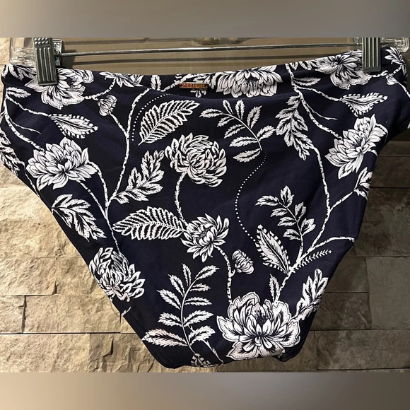 Sea Level Swim 2 piece blue and white floral bathing suit, size 6 - Picture 7 of 13